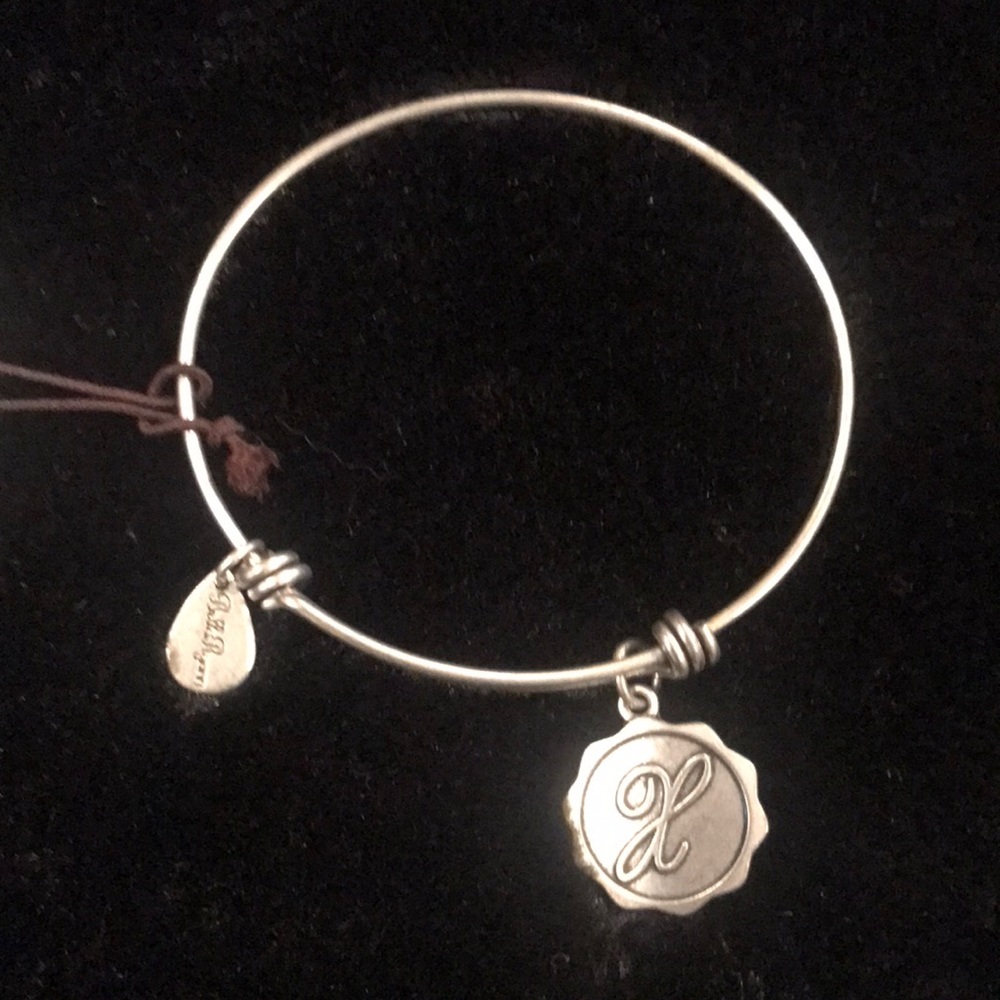 Brand new Bella Ryan’s -Hallmark initial Bracelet